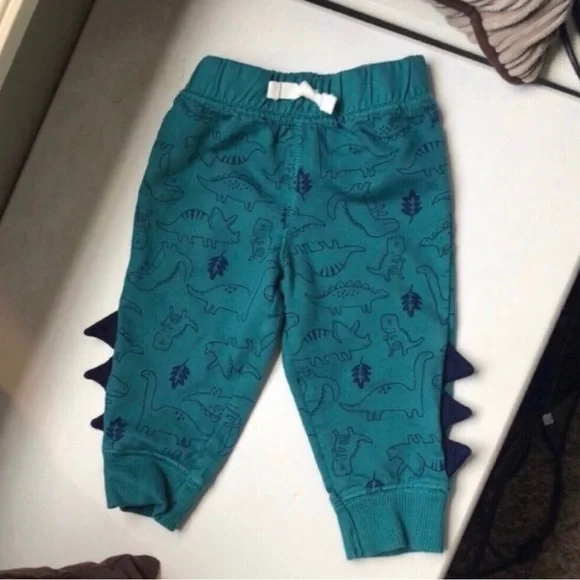 5 Piece Baby Boy Clothing Bundle 6-9 M: 2 Onesies,Button Down Shirt,Pants & Vest - Picture 16 of 16